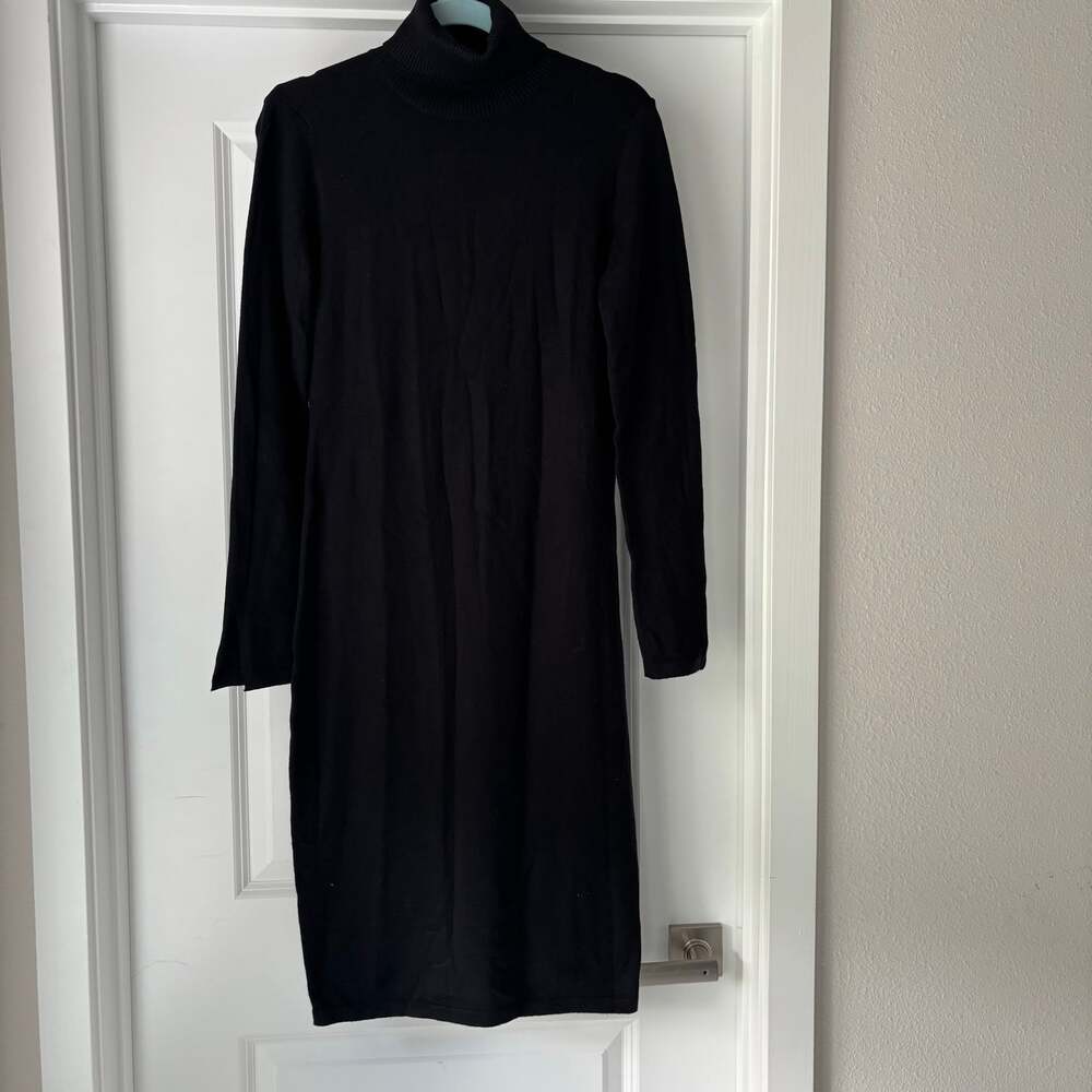 Lovers and Friends Black Mock Neck Sweater Dress Size Medium Classic Chic